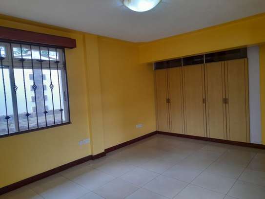 3 bedroom apartment master Ensuite available in kileleshwa image 9
