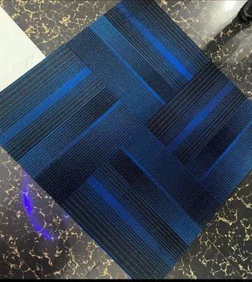 Carpet tiles. commercial carpet. image 3