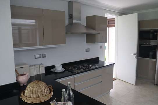 3 Bed Townhouse with En Suite in Kiambu Road image 6