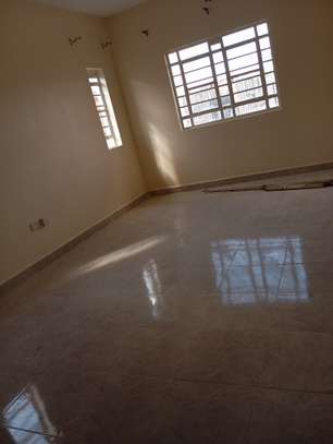 3 Bed House with En Suite in Kitengela image 4