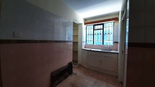 Serviced 3 Bed Apartment with En Suite in Kilimani image 11