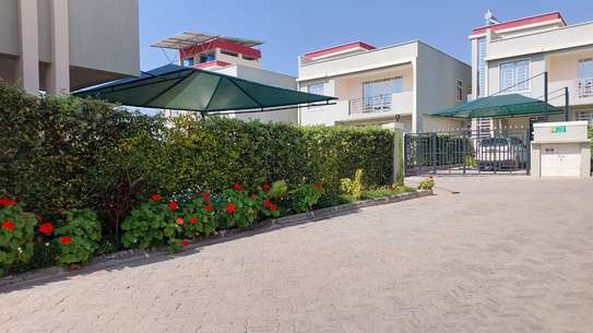 3 Bed Townhouse with En Suite in Kitengela image 4