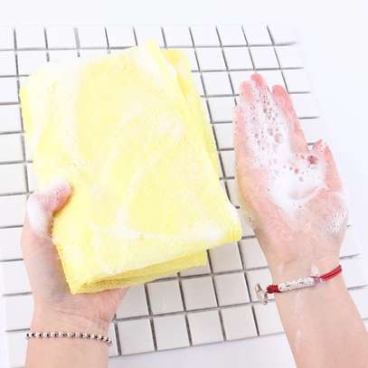 Exfoliating bath towel scrubbers/bath  sponge image 3