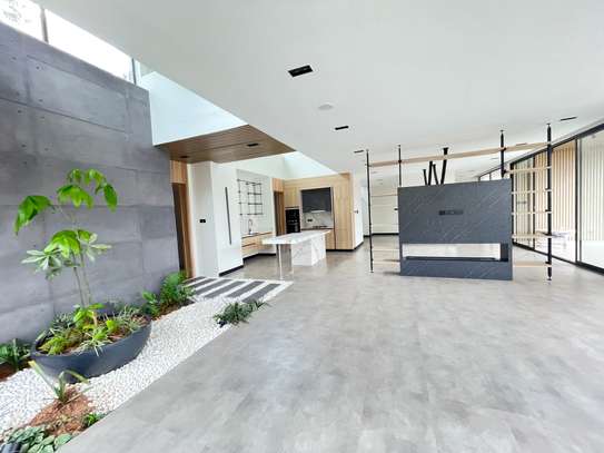 5 Bed Townhouse with En Suite in Lavington image 18
