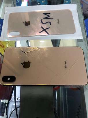 We buy dead or used iPhone, Samsung, Tecno, Infinix. image 3