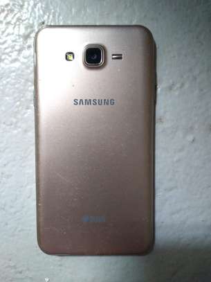 Samsung Galaxy J7 image 3