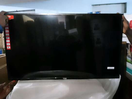 VIN 40 INCHES SMART TV - BRAND NEW image 1