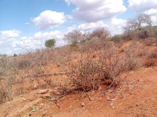 4 To 5 Acres Available For Quick Sale in Makindu Town image 2