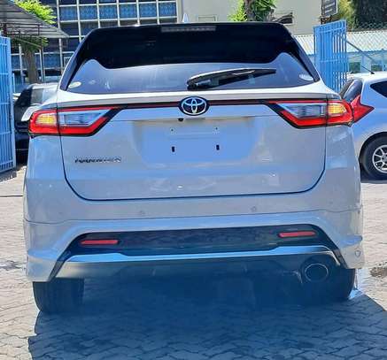 Toyota Harrier Premium Grade white 2018 Sunroof image 12