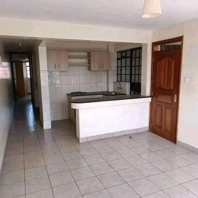 One bedroom to let in naivasha road near junction image 6