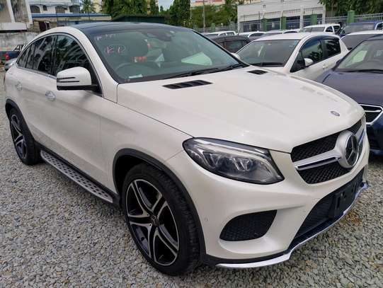 Mercedes Benz GLE350d image 1