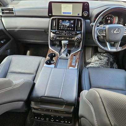 2023 Lexus LX 500D in Nairobi image 4