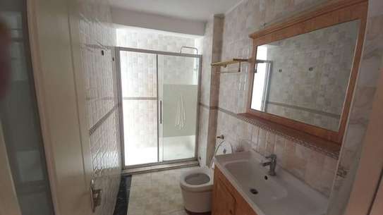 1 Bed Apartment with Swimming Pool in Kileleshwa image 2