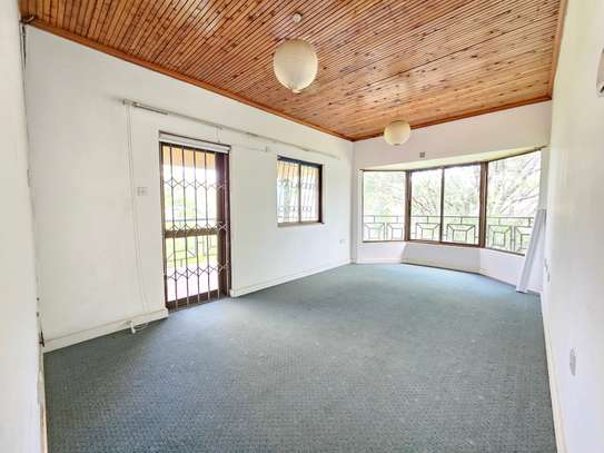 5 Bed House with En Suite in Kileleshwa image 11
