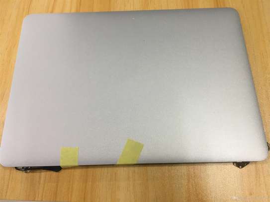 Apple MacBook Pro A1502 2015 Screen Replacement image 1