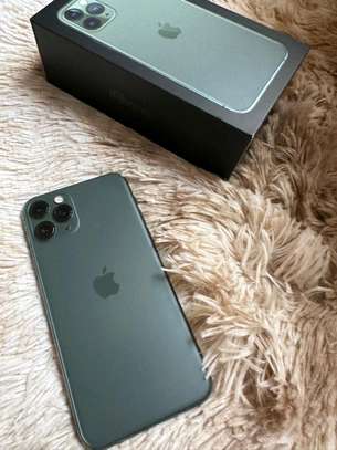 Apple iPhone 11 Pro Max | 512Gb | Green on Xmax Offer image 3