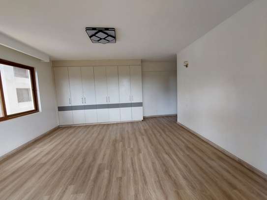 3 Bed Apartment with En Suite at Mandera Road image 4