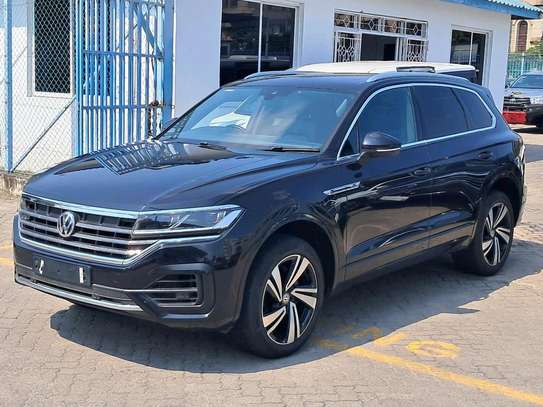 Volkswagen Touareg TDI 4MOTION 2021 image 2
