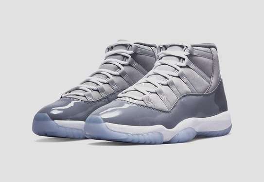 NIKE JORDAN 11 image 1