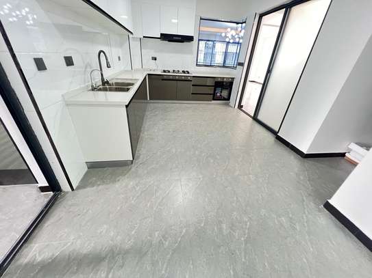 4 Bed Apartment with En Suite in Kileleshwa image 15