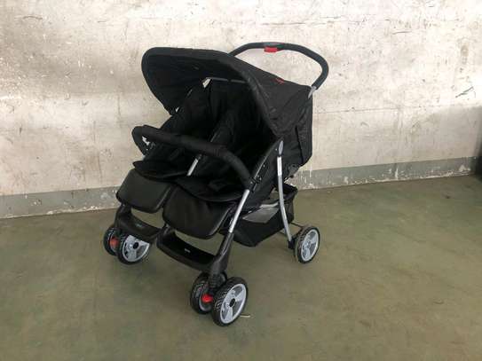 Twin stroller image 1