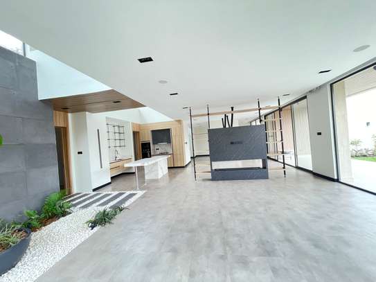 5 Bed Townhouse with En Suite in Lavington image 8