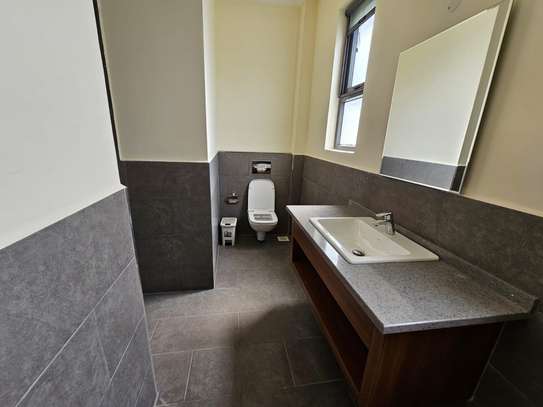 Serviced 1 Bed Apartment with En Suite in Spring Valley image 10