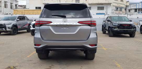 Toyota Fortuner Silver 2018 4wd image 13