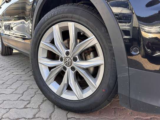 Volkswagen Tiguan Sunroof 2019 image 4