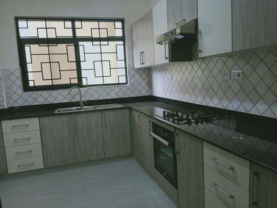 2 Bed Apartment with En Suite in Kileleshwa image 22