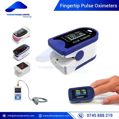 Finger Pulse Oximeter Adult image 1