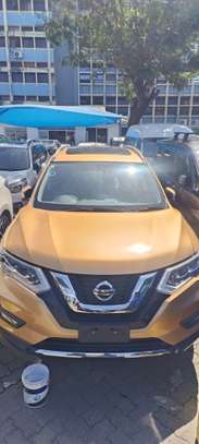 Nissan SUV X-Trail 2019 Gold Spacious Smooth Ride image 2