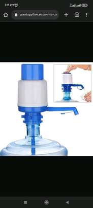 Manual water pump image 1