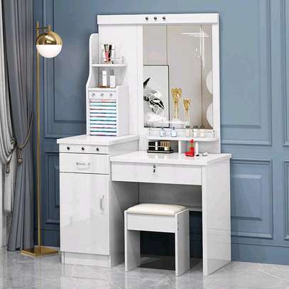 White bedroom furniture with stool and mirror image 1