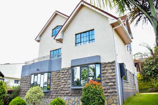 5 Bed Townhouse with En Suite at Off Kiambu Road image 3