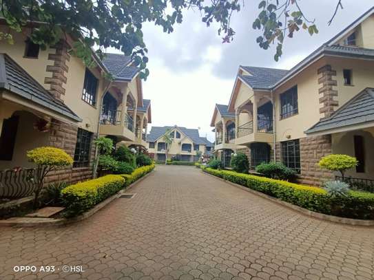 5 Bed Townhouse with Garden in Lavington image 4