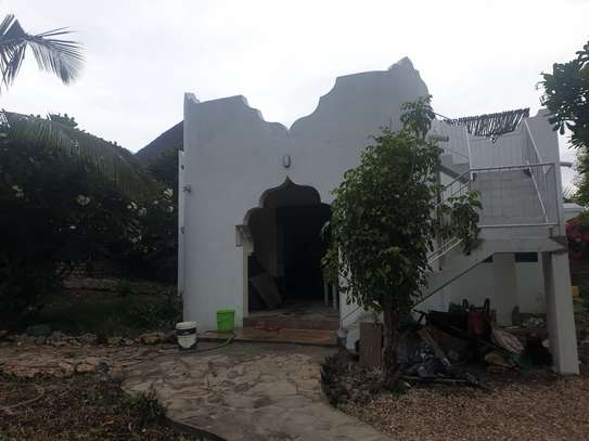 2 Bed House with En Suite in Watamu image 3