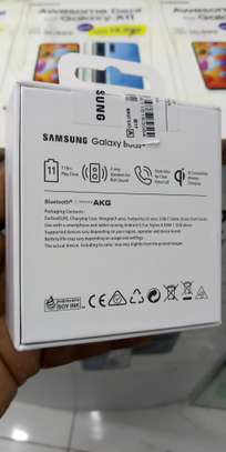 Samsung Galaxy Buds+ earphones image 2