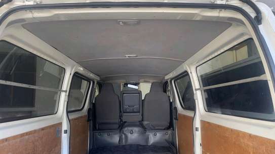 TOYOTA HIACE 7L 2019MODEL AUTO DIESEL image 10