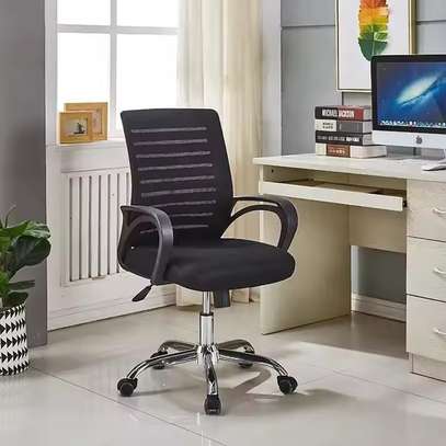 Affordable Mesh Fabric Office Chair –Mid-Back Task Chair image 5