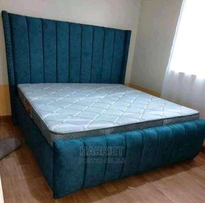 Hot Easter offers !!! 5 by 6 king size bed available image 1