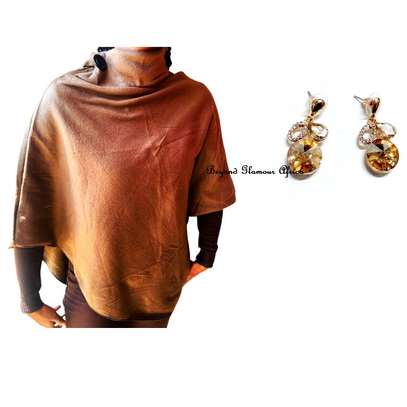 Womens Brown Cotton poncho with golden earrings image 1