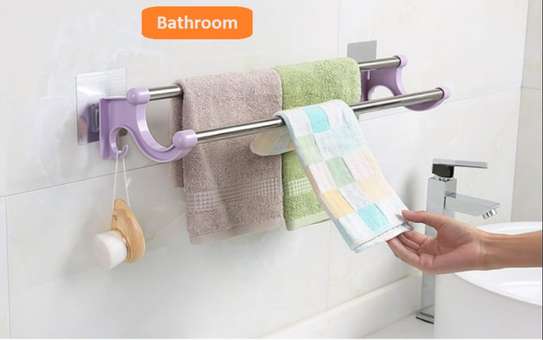 Double towel hanger with 2 hooks image 1