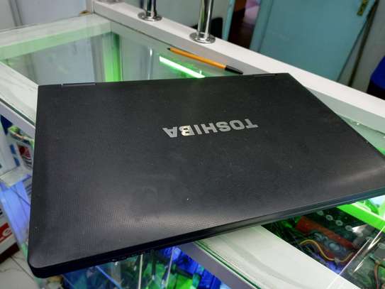 Toshiba dynabook B452 Intel celeron 4gb ram 500gb hdd image 2