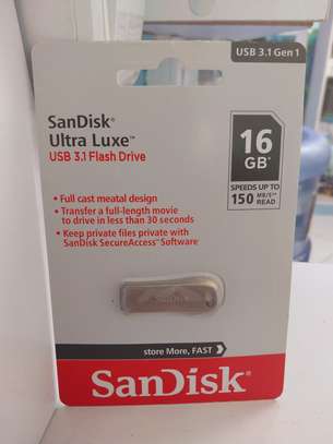 SanDisk 16GB Ultra Luxe USB 3.1 Flash Drive, SDCZ74-016G-G46 image 2