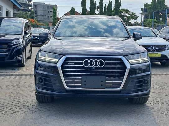 AUDI Q7 image 2