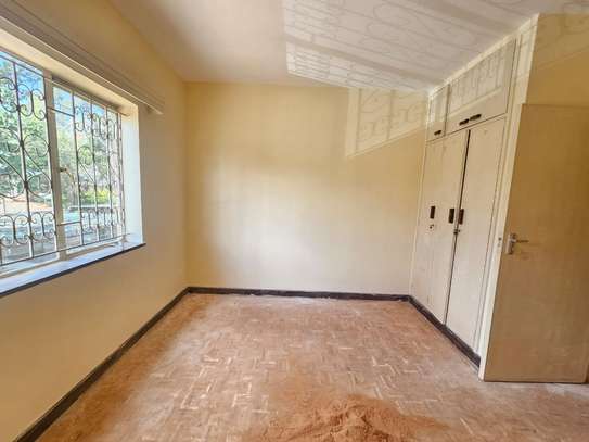 3 Bed Townhouse with En Suite in Westlands Area image 22