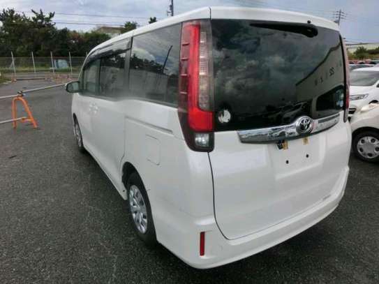 TOYOTA NOAH (MKOPO/HIRE PURCHASE ACCEPTED) image 3