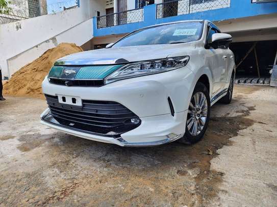 Toyota Harrier 2019 image 2