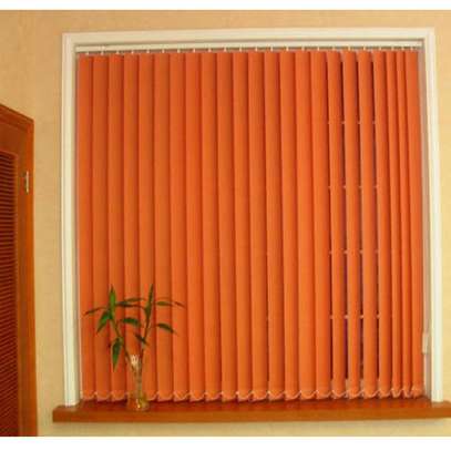 quality MODERN OFFICE BLINDS/CURTAINS image 2